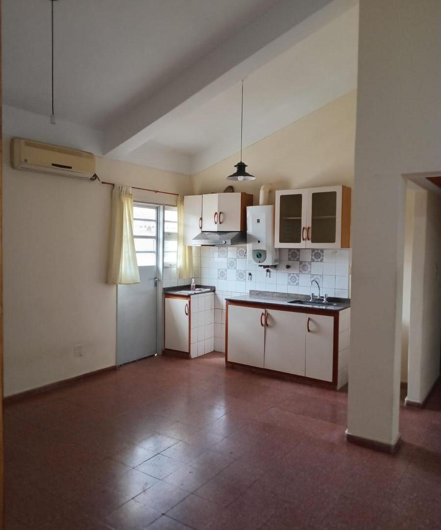 Foto de IMPERDIBLE DEPARTAMENTO! FACIL Y RAPIDO ACCESO A AV. SABATTINI!!!, imagen 1