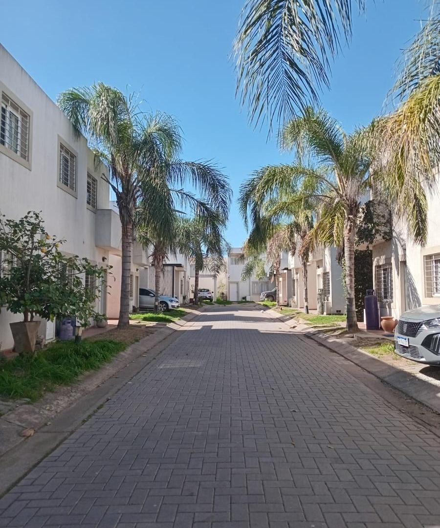 Foto de IMPERDIBLE DUPLEX EN ALQUILER EN BARRIO CALIFORNIA, imagen 1