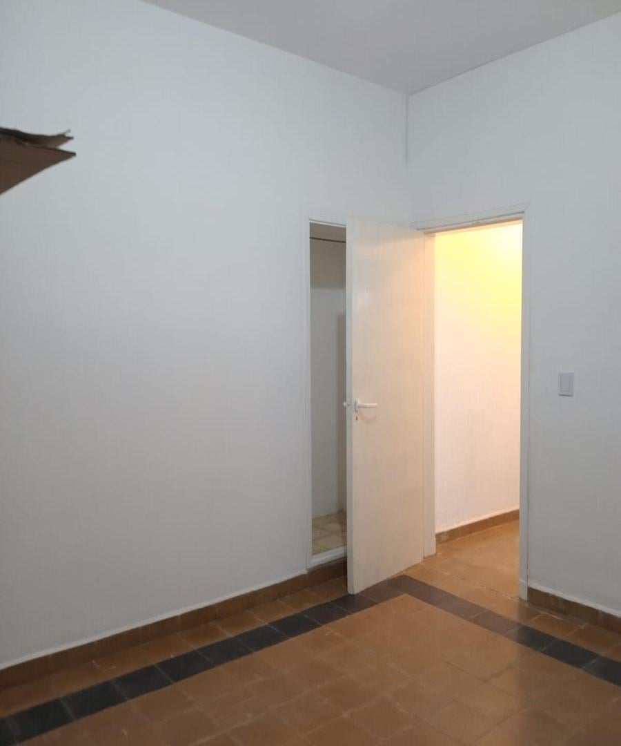Foto de AMPLIA CASA EN ALQUILER EN BARRIO FERROVIARIO MITRE.- A METROS DE AV, imagen 5