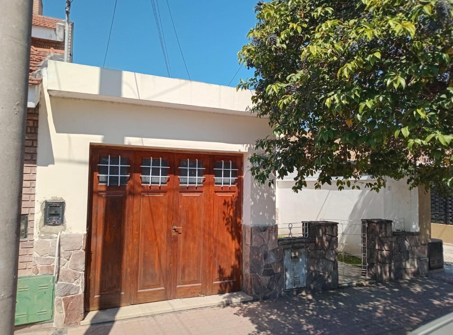 Foto de EXCELENTE OPORTUNIDAD DE VIVIENDA FAMILIAR EN BARRIO SAN VICENTE, imagen 1
