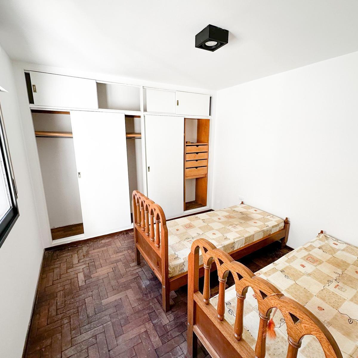 Oportunidad! Dpto. 1dorm Amplio y Luminoso! a Mtrs. Av Colon! con Escritura! 4
