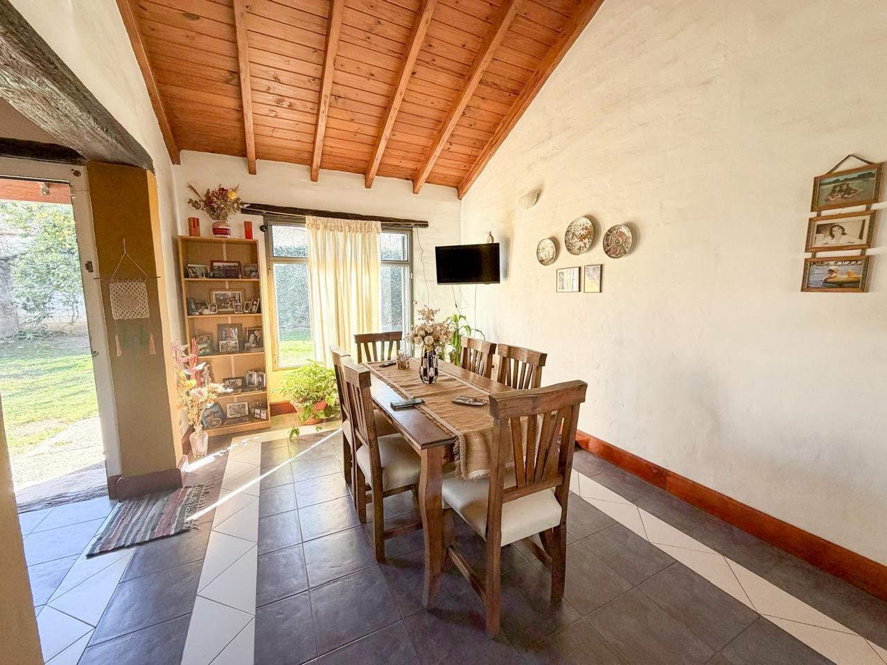 Foto de Casa en Villa Allende - Toda en PB - 2D - 1B - Patio y cochera, imagen 1