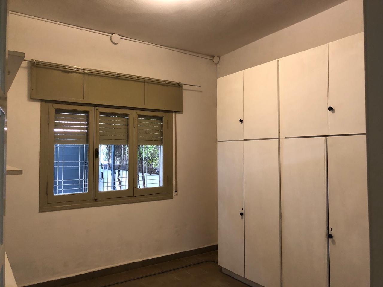 Foto de Casa Toda Planta Baja 2D - 1B - Patio y Cochera con portón automático., imagen 3