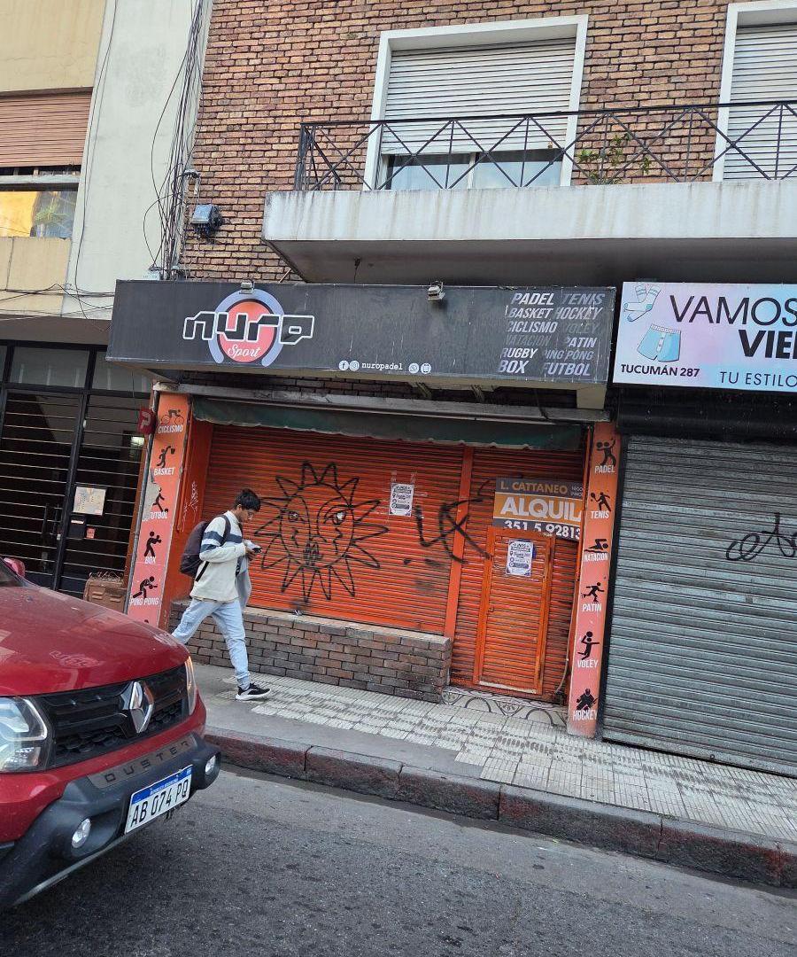 Alquilo local comercial de 60 m2 sobre calle Tucumán - entre Av. Colon y santa rosa
