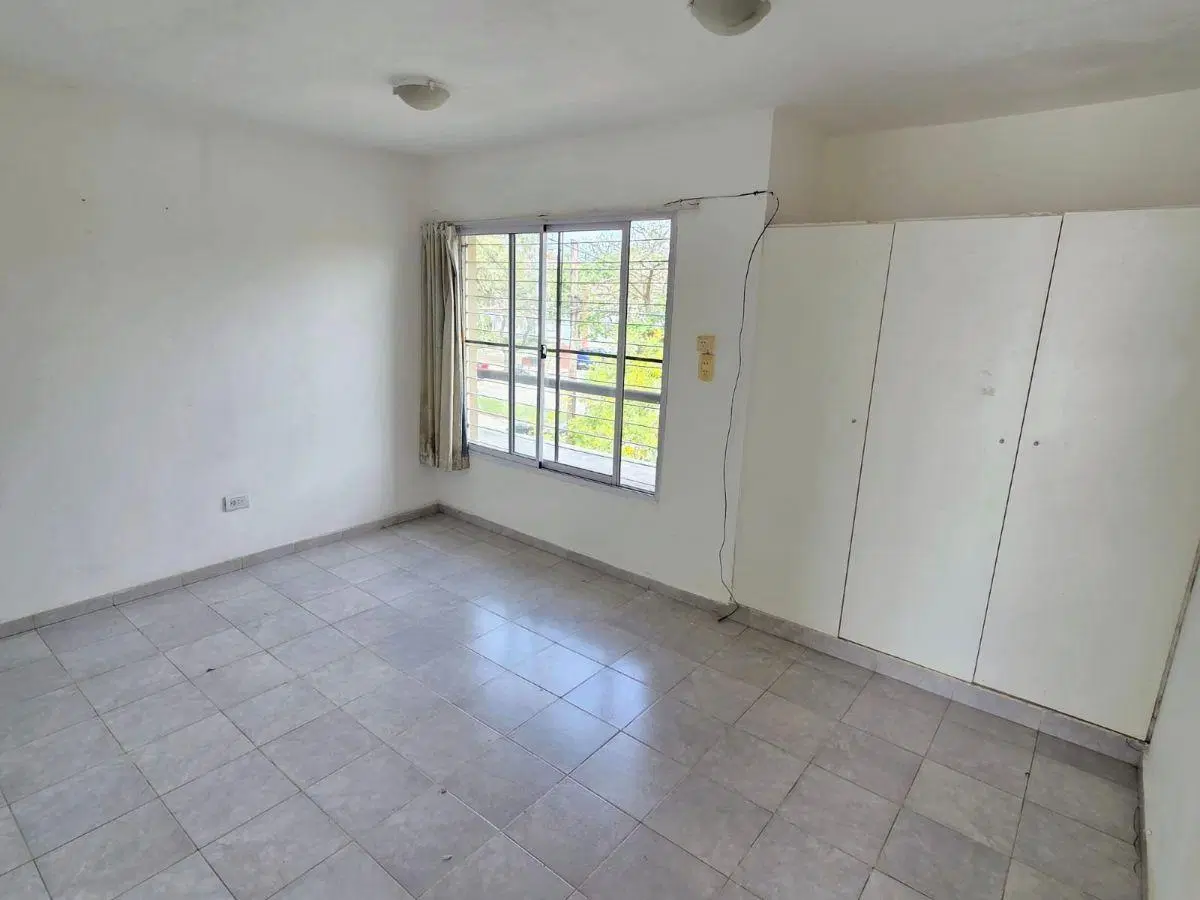Alquilo departamento de 1 dormitorio sobre la Av. Rafael Nuñez - vista a la calle - opción cochera 5