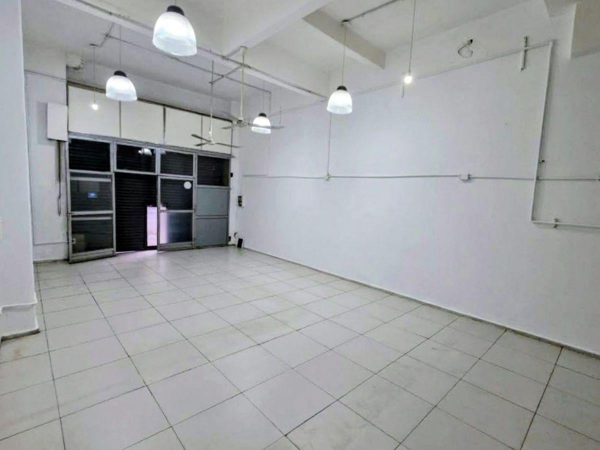 Foto de Alquilo Local 100m2 pegado al Mercado Norte sobre Av Sarmiento, imagen 4