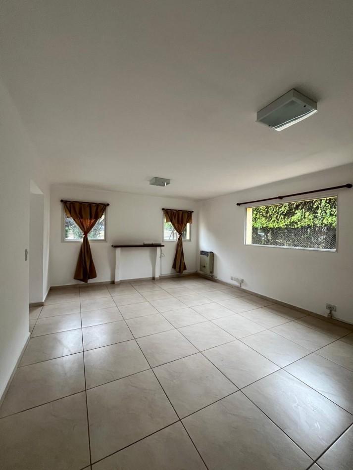 4 Hojas - Excepcional Casa en Venta - Apto Crédito Privado 4