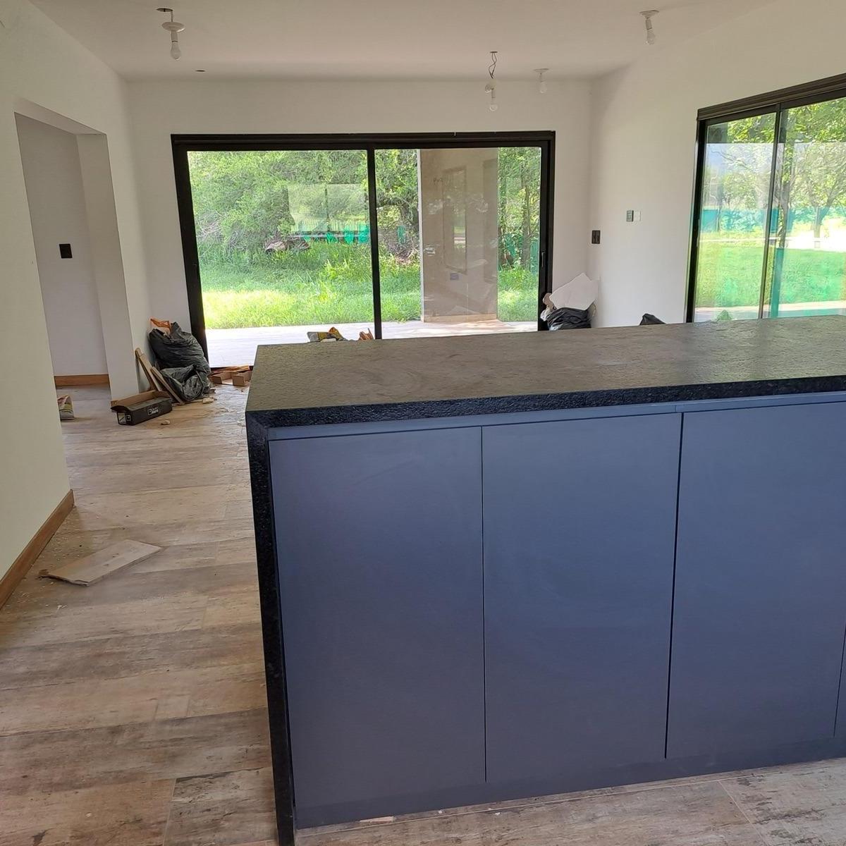 Vendo - Casa 3 Dorm, 3 B, Pileta. Valle del Golf 2