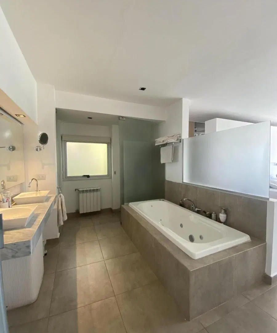 Casa en Estancia Q2 3 Dormitorios – Gran Parque, Vista Abierta y Pileta 2