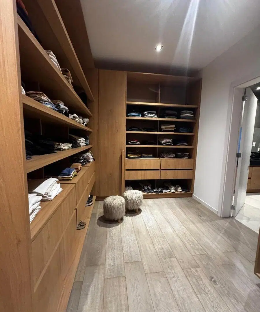 Casa de Categoría en Estancia Q2 – 6 Dormitorios, 4 Suites, Gimnasio y Pileta 5