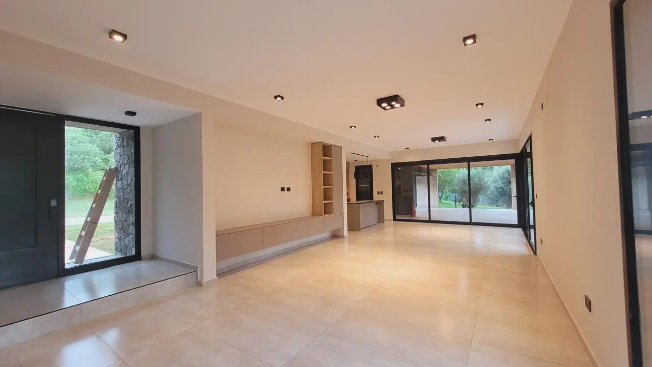 Casa en venta en Estancia El Terrón, Mendiolaza | 3 dormitorios | Categoría premium 3