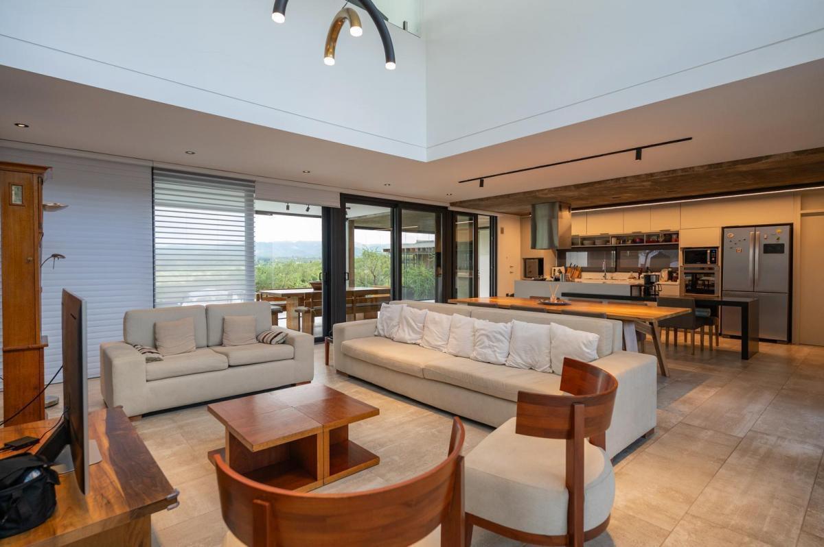 Foto de Casa en Estancia El Terrón – Fondo Golf, 3 Suites y Vista a las Sierras, imagen 3