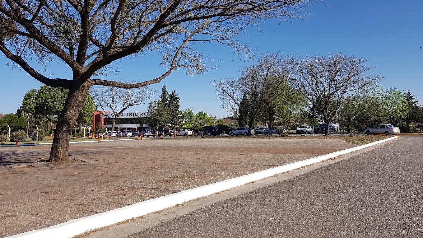 Foto de Lote Esquina en San Isidro – 1050 m², Apto Crédito y Escritura, imagen 2