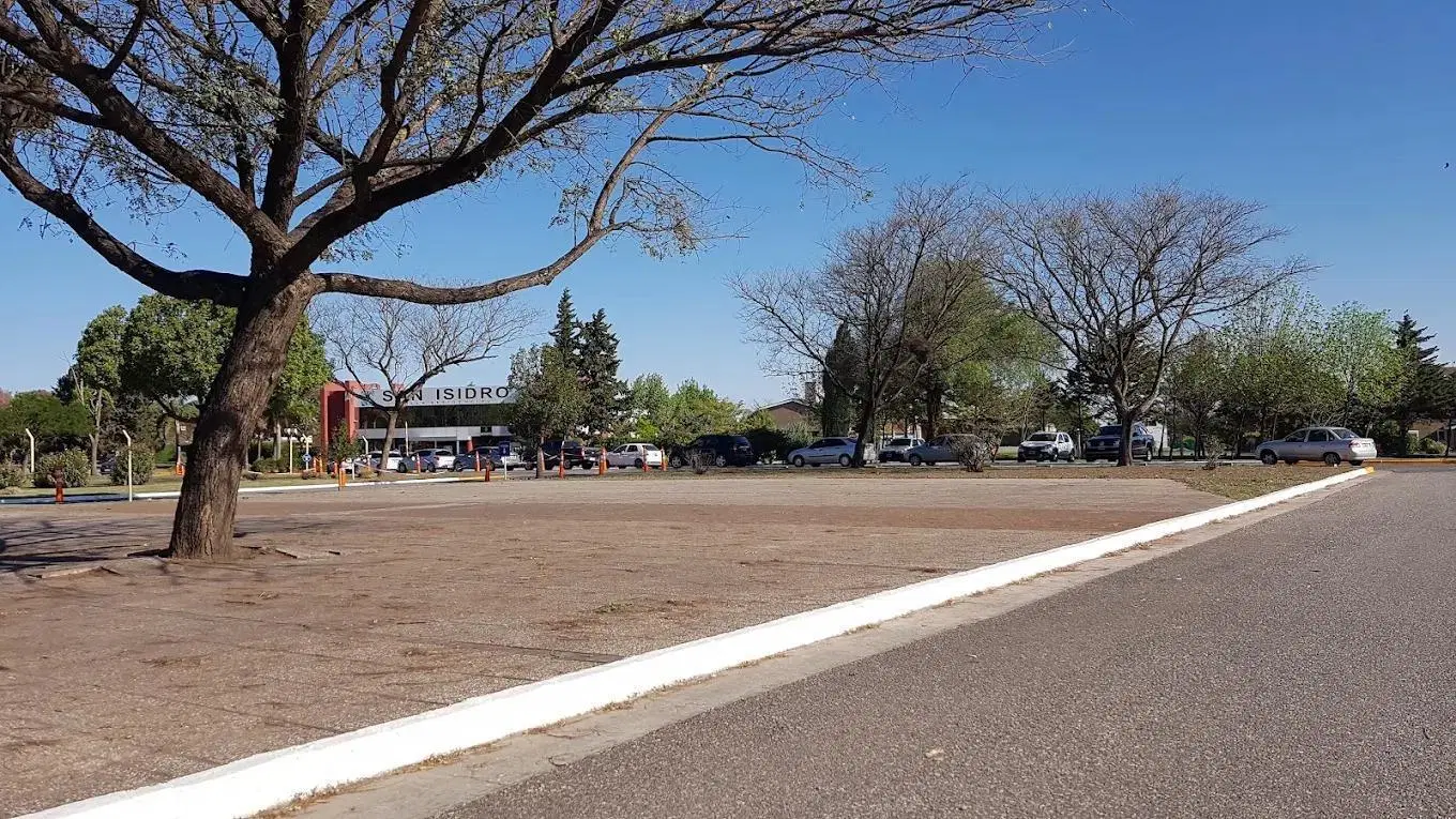 Lote Esquina en San Isidro – 1050 m², Apto Crédito y Escritura 2