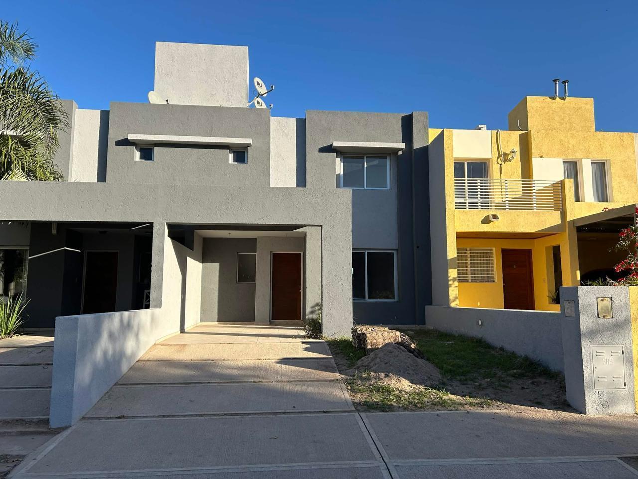 Foto de Dúplex en La Catalina – 3 Dormitorios, Patio y Asador – Entrega Inmediata, imagen 3
