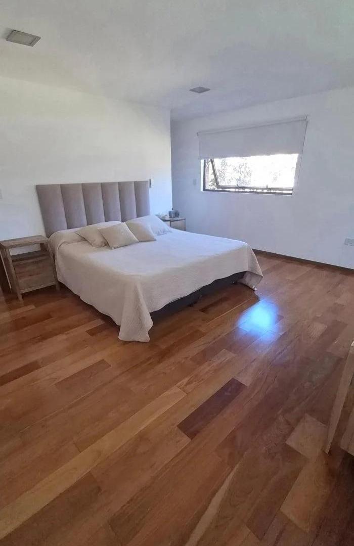Foto de Casa de Categoría en San Isidro – 3 Dormitorios, Pileta y Apta Crédito, imagen 3