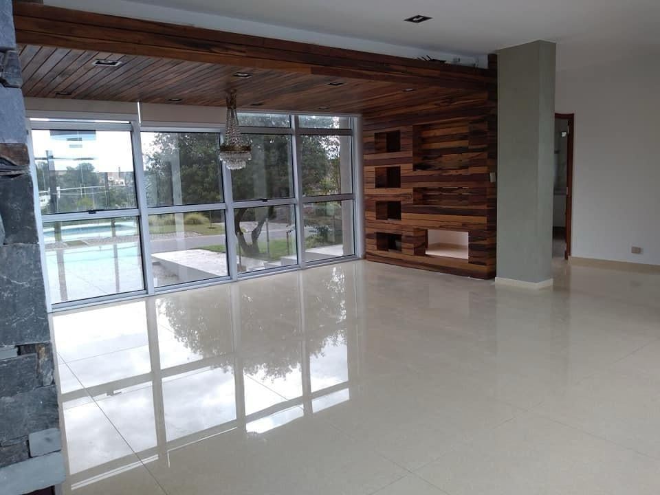 Foto de Casa en Venta en Estancia Q2 – 4 Dormitorios, Pileta Climatizada y, imagen 1