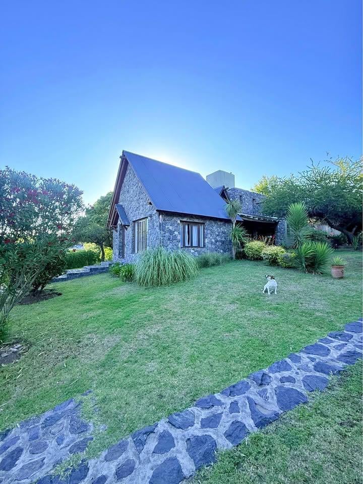 Foto de Casa en Country Cuatro Hojas – 3 Dormitorios, Pileta y 1.250 m² de, imagen 2