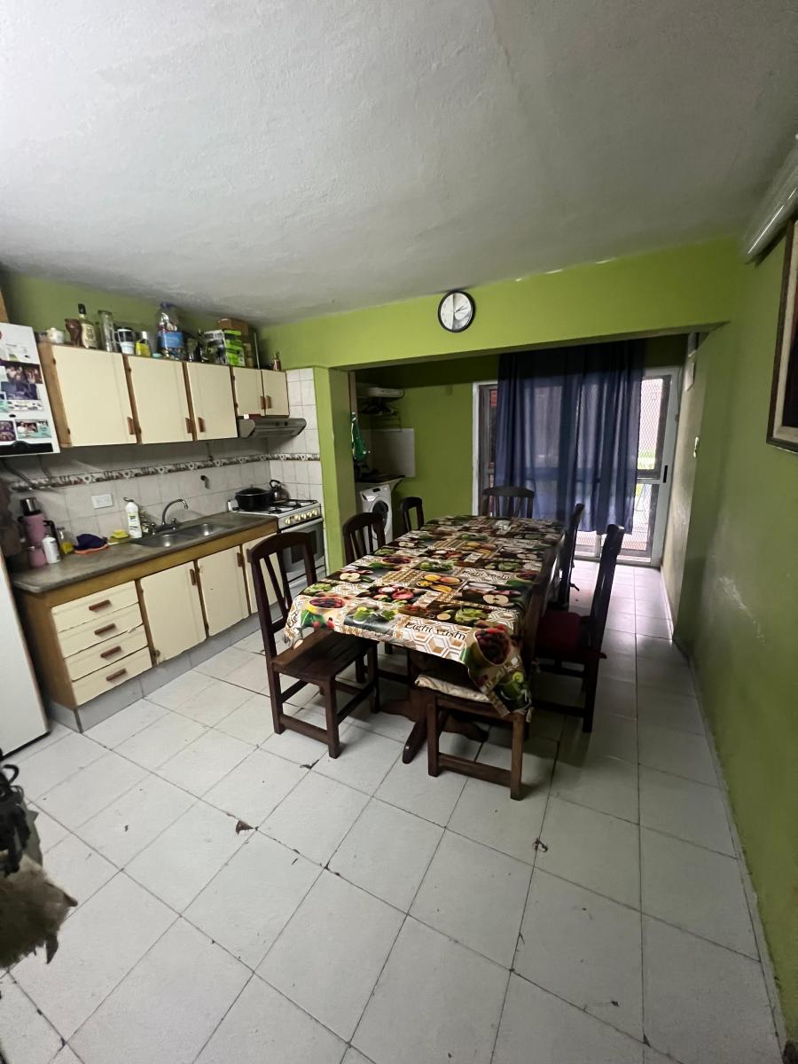Casa 2 Dorm. y Escritorio 1