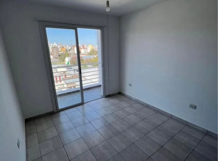  DEPARTAMENTO EN ALQUILER SEMIPISO 2 DORM- BARRIO SAN MARTIN 4