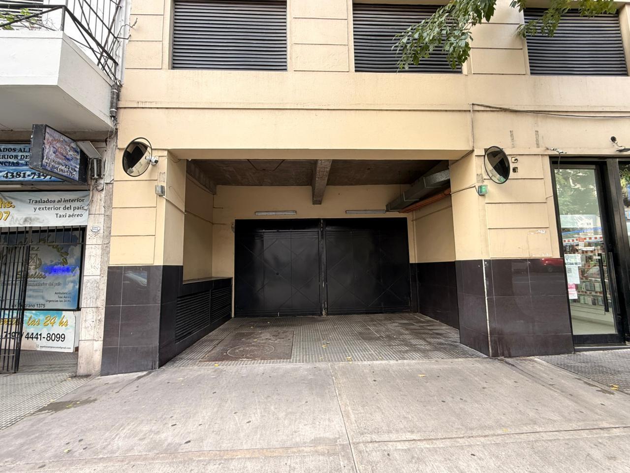 Foto de Venta Cochera doble Av. Belgrano y Sgo. del Estero, financiada, imagen 2