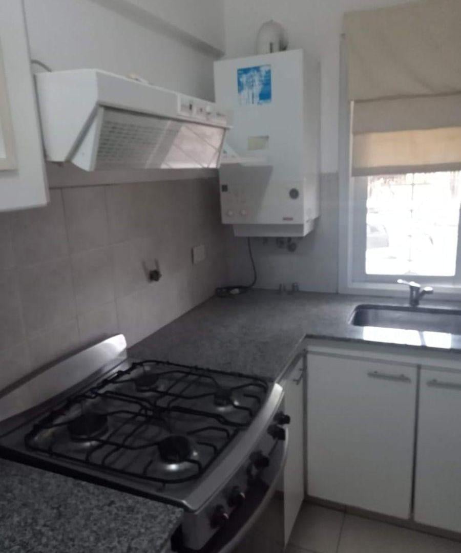 SE ALQUILA DEPARTAMENTO Bº PUEYRREDON - 1 DORMITORIO - CALLE COCHABAMBA - - PATIO - PLANTA BAJA