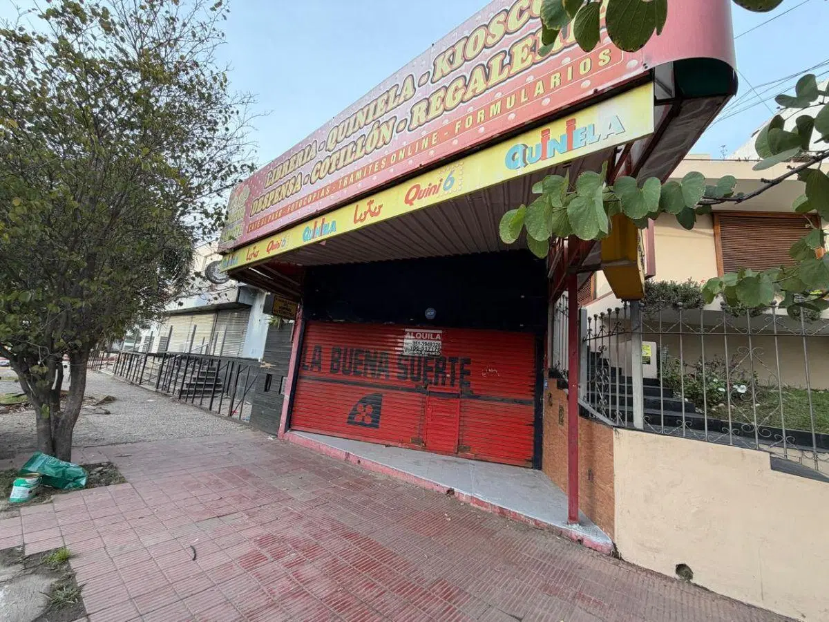 EXELENTE LOCAL SOBRE AV SABATTINI AL 1692 2