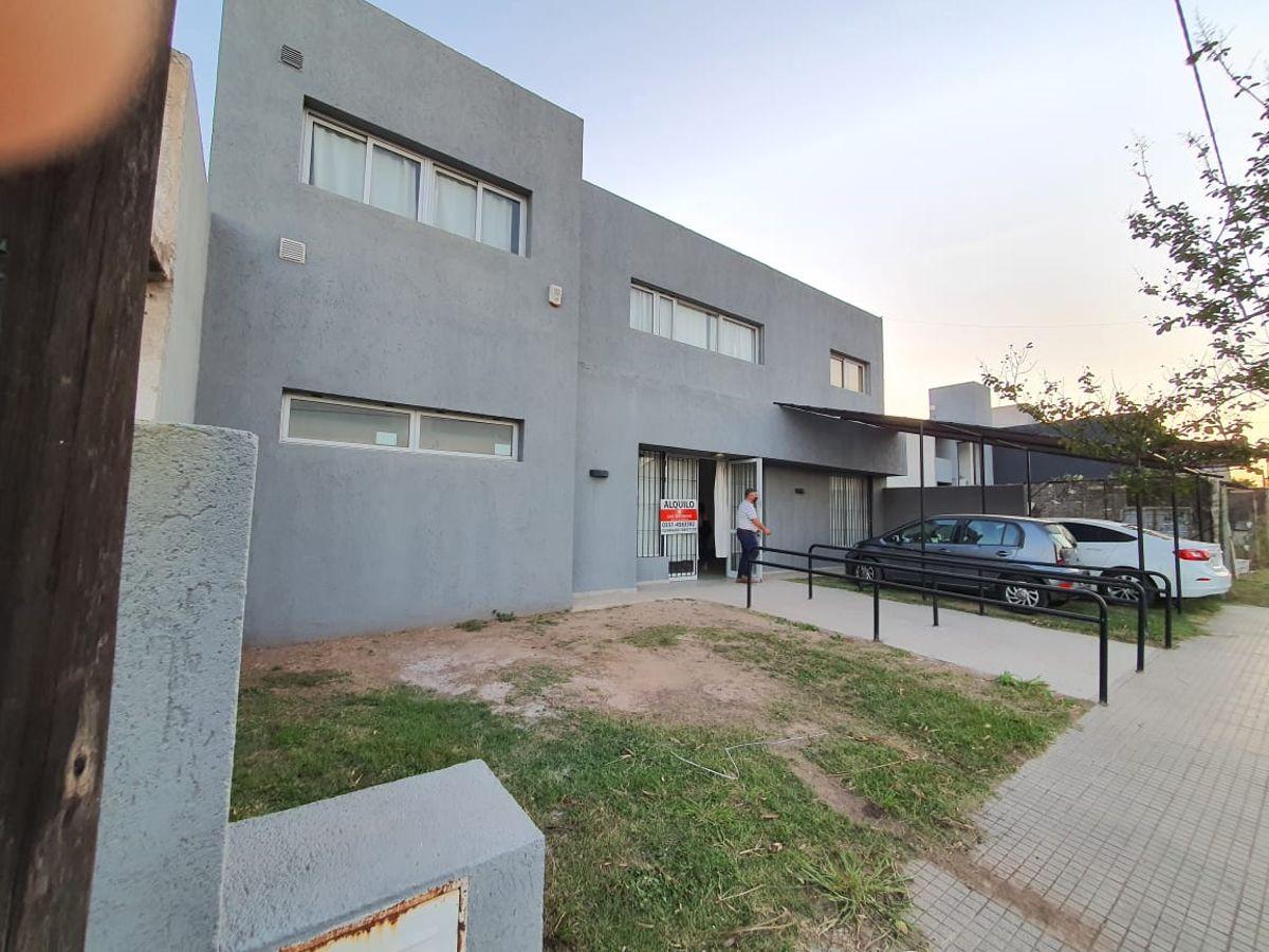LOCAL COMERCIAL Bº NUEVO URCA - CERCA DE VALLE ESCONDIDO - CONSULTORIOS - PRIVADOS - USO COMERCIAL