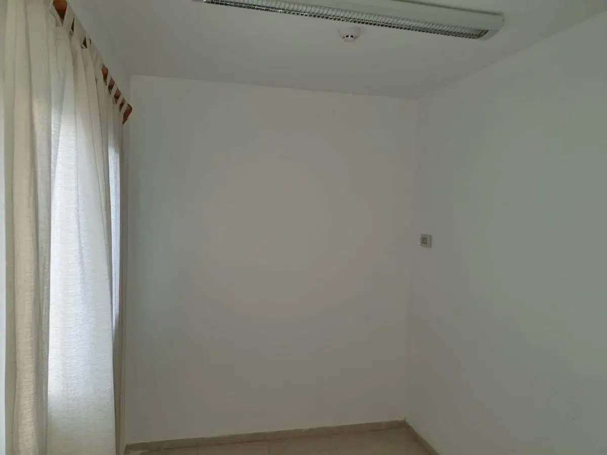 LOCAL COMERCIAL Bº NUEVO URCA - CERCA DE VALLE ESCONDIDO - CONSULTORIOS - PRIVADOS - USO COMERCIAL 3