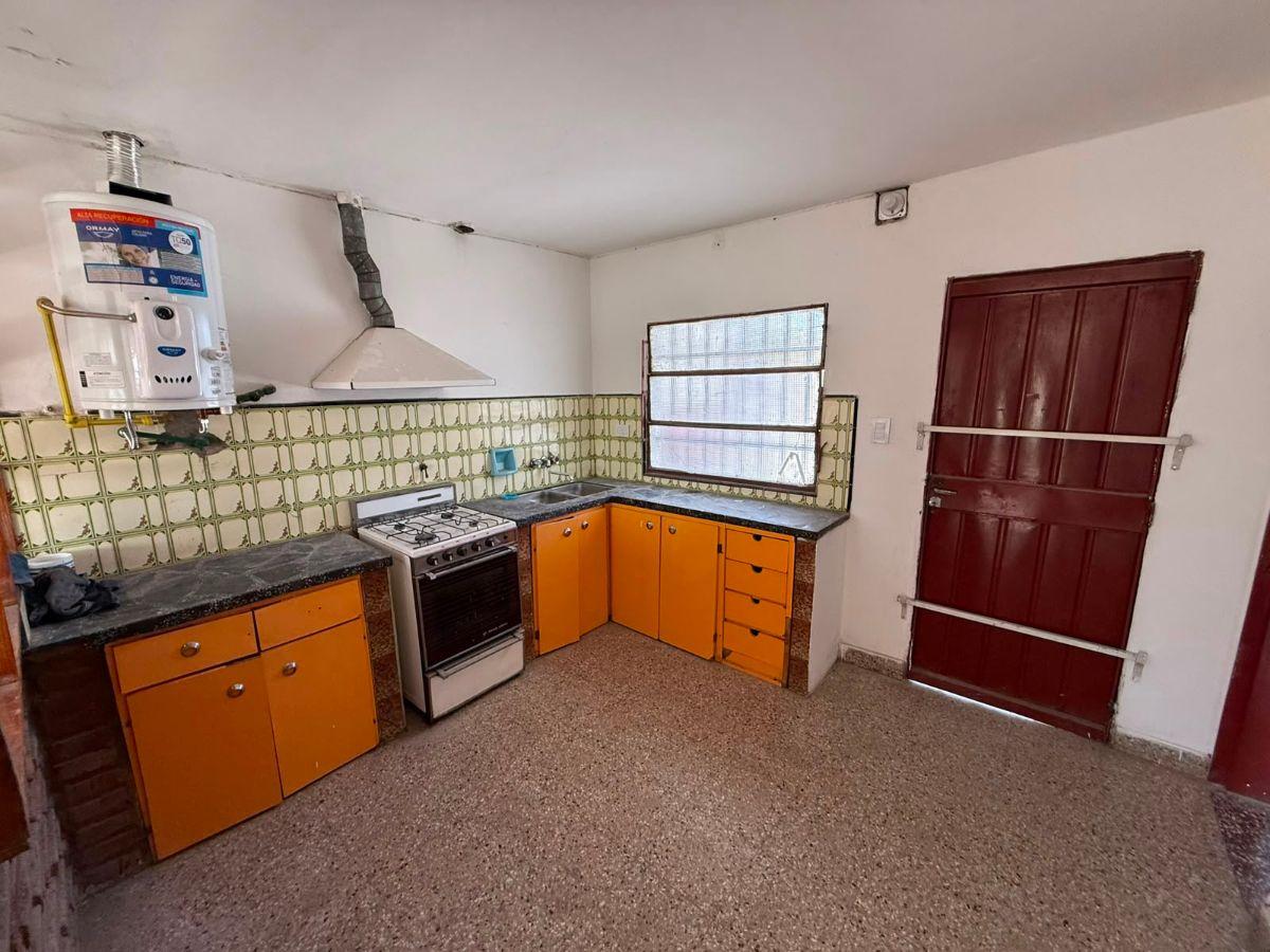 Foto de ALQUILER Bº MULLER - 1 DORMITORIO - PLATA ALTA - CALLE PERDENERA - CON TERRAZA - BAÑO - LIVING COM, imagen 2