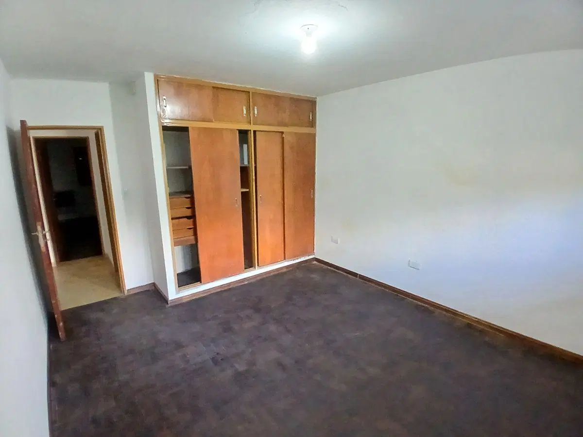 CASA ESQUINA AMPLIA - VILLA BELGRANO 3