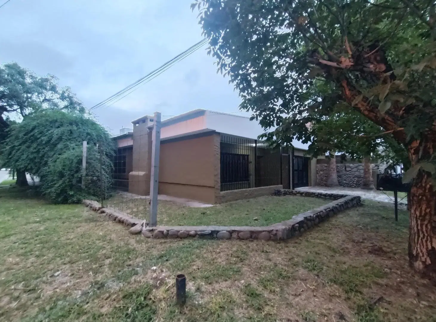 CASA ESQUINA AMPLIA - VILLA BELGRANO 5