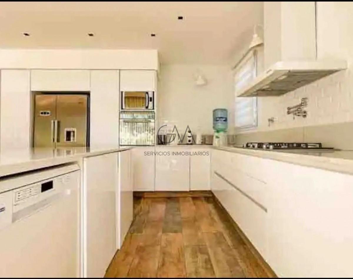 Moderno Chalet en Venta 3