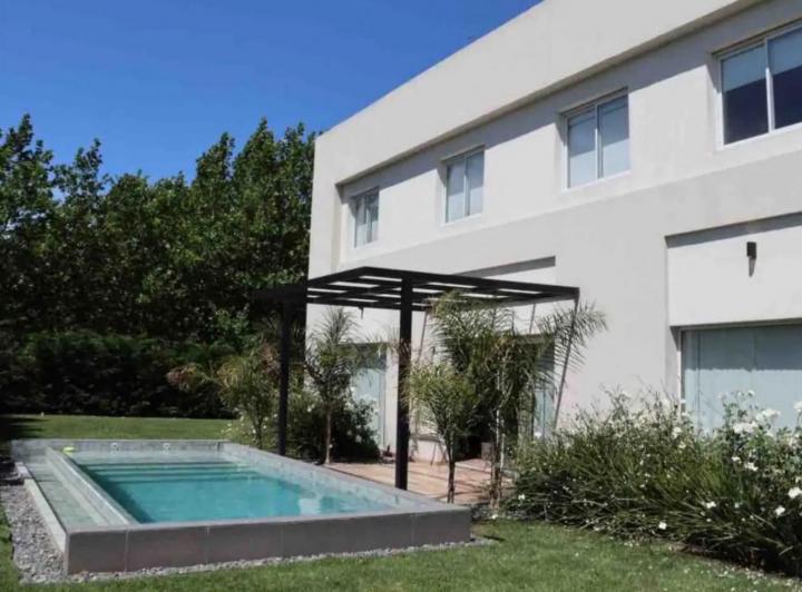 MODERNO CHALET EN ALQUILER TEMPORAL 1