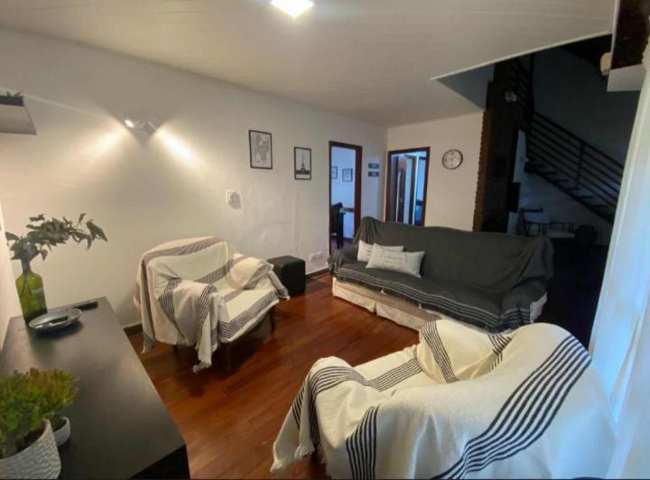 Casa con piscina en alquiler temporario 5
