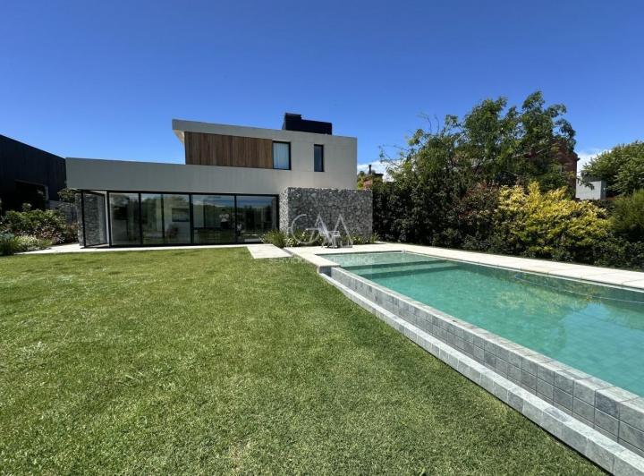 Casa en alquiler temporada Barrio privado Arenas del Sur