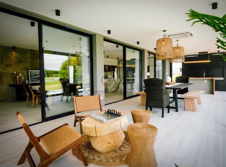 Foto de Moderna casa en barrio privado Casonas del Haras, imagen 4