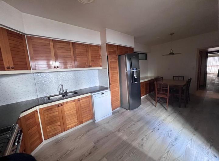Departamento en alquiler temporario Plaza Mitre 4