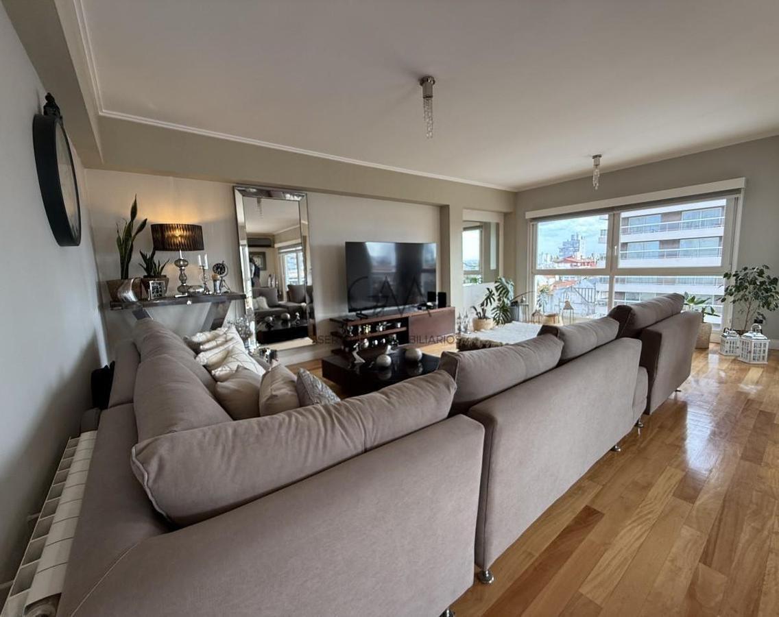 Foto de Departamento en venta Playa Varese, imagen 2