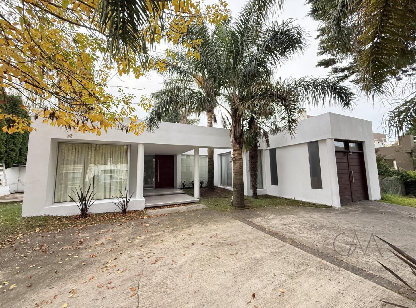Casa en alquiler en Barrio Rumencó