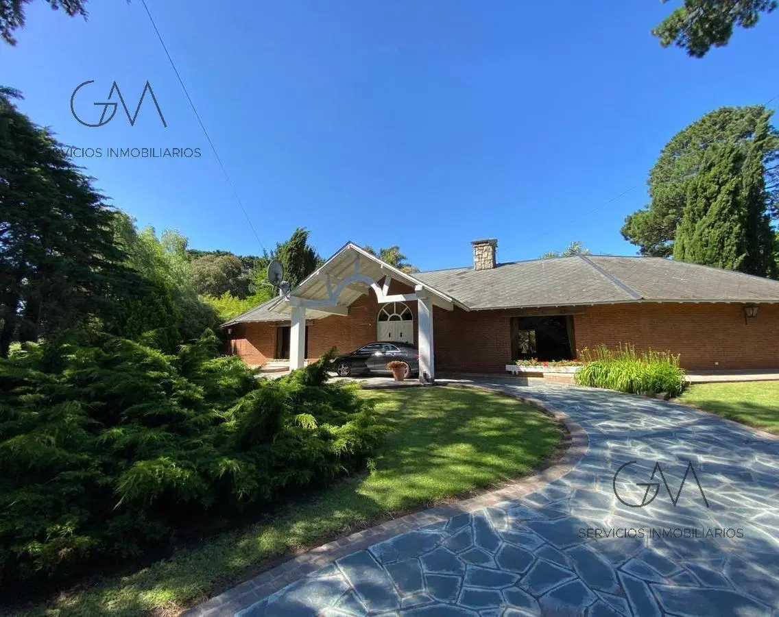 Casa quinta en venta barrio Golf Los Acantilados 3