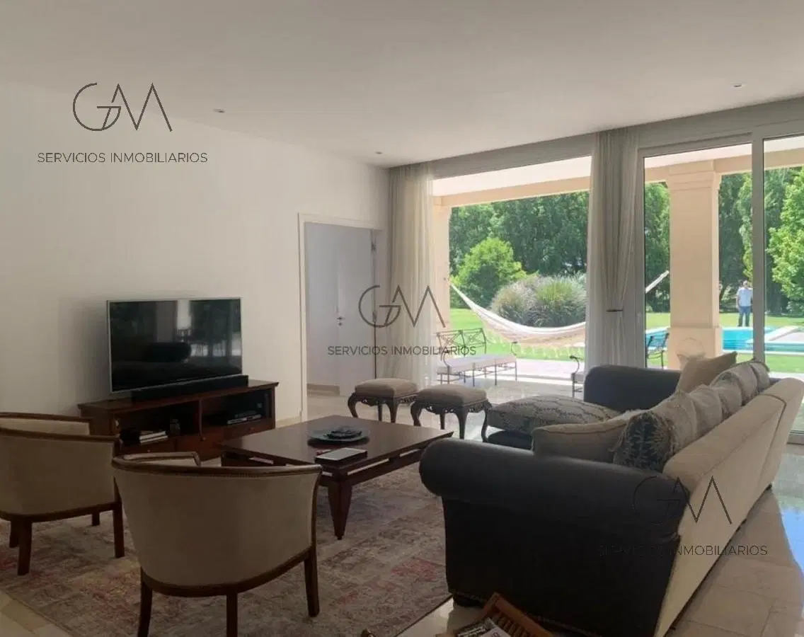 Casa en venta en Barrio Privado Rumenco 1