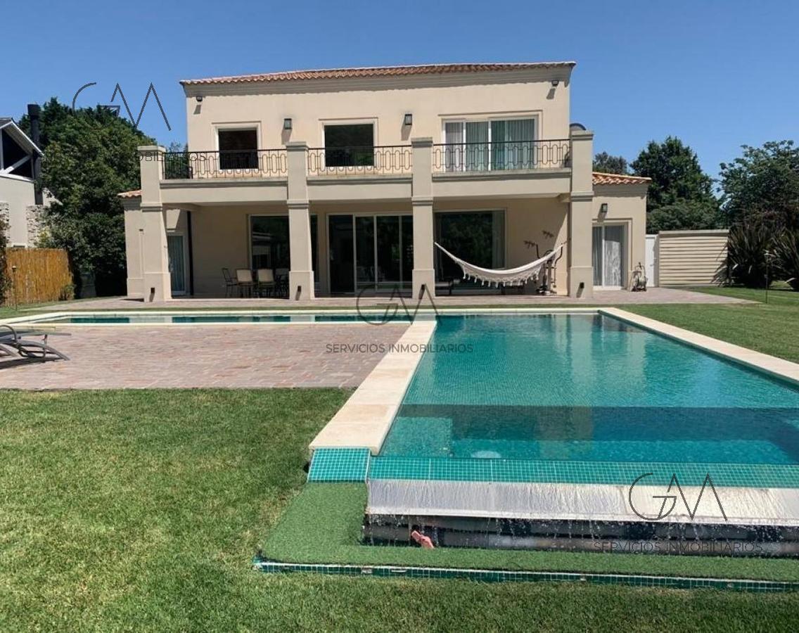 Casa en venta en Barrio Privado Rumenco