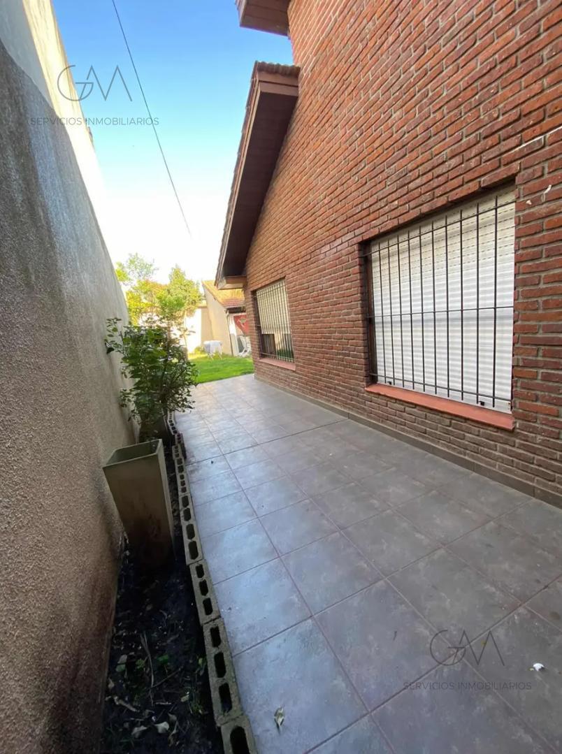 Foto de Casa de 7 Ambientes en Los Troncos en Alquiler Temporario (Apta Jovenes), imagen 2