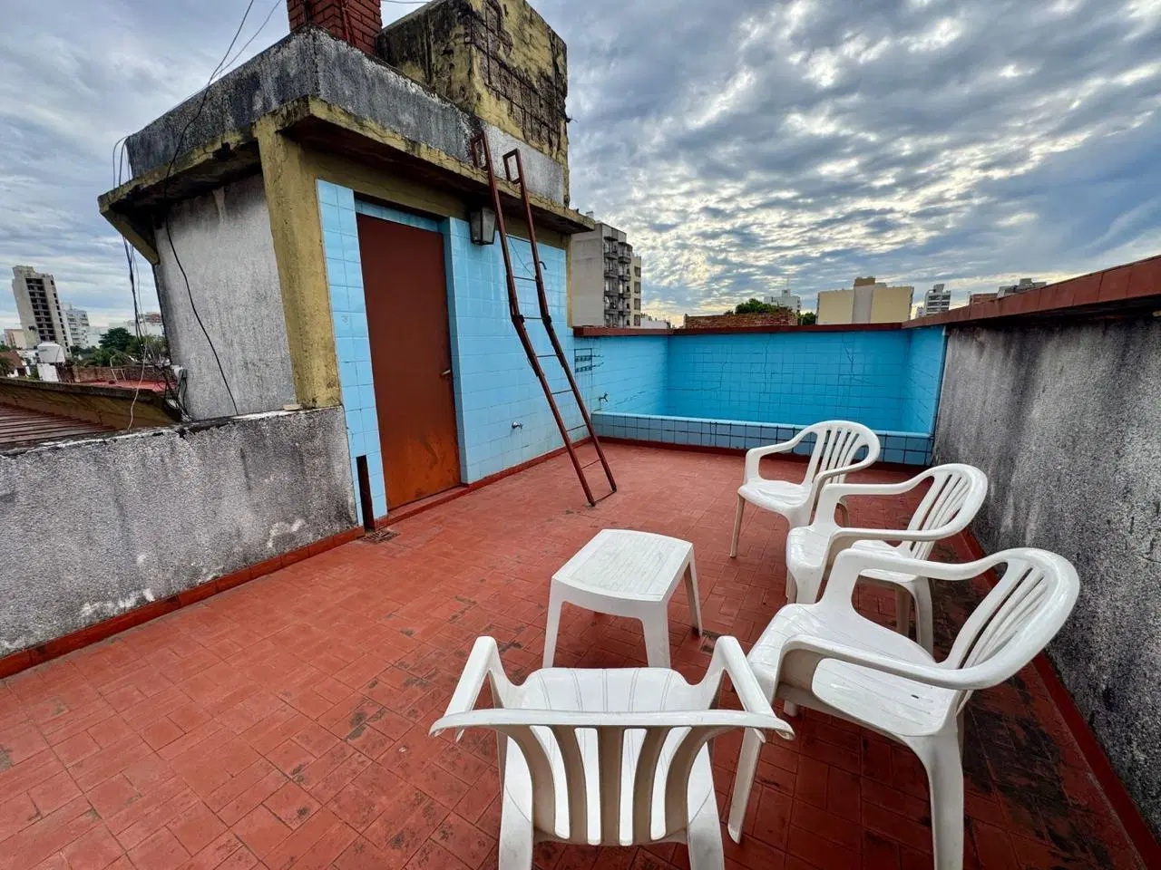 Departamento en Caseros 4