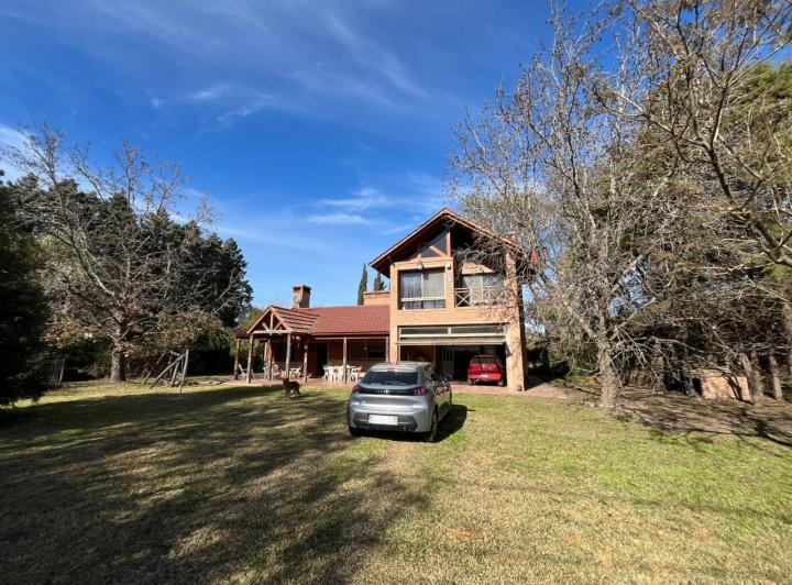 Chalet en zona residencial de Funes - Sarmiento Esq. San Marcos
