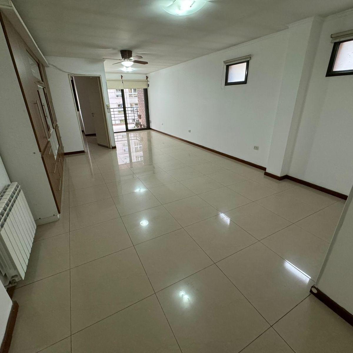 Departamento en Nueva Cordoba Piso 3Dorm. 3 Baños, Frente 4