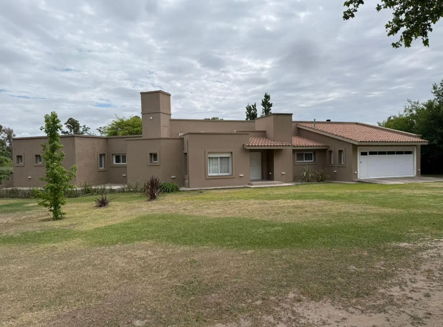 CASA de calidad en Campos del Virrey 2