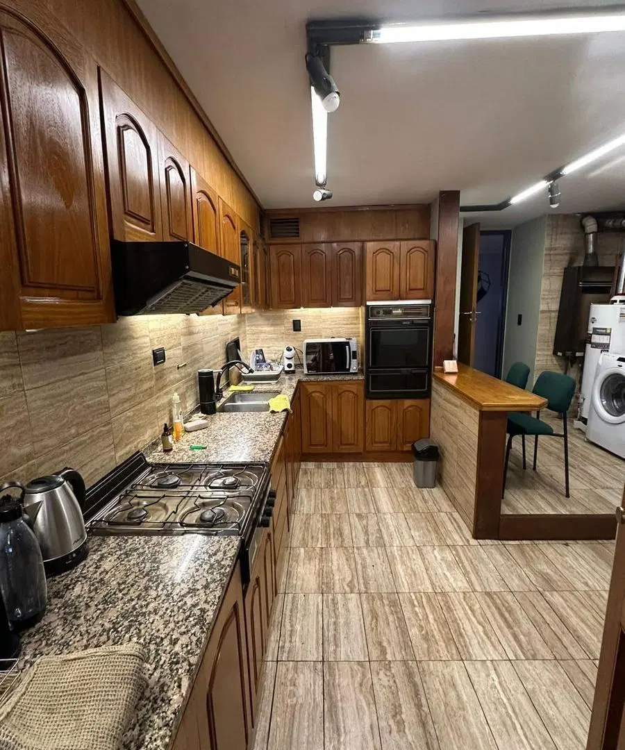 Semi piso de categoria, 3 dor. 3 baños. 5