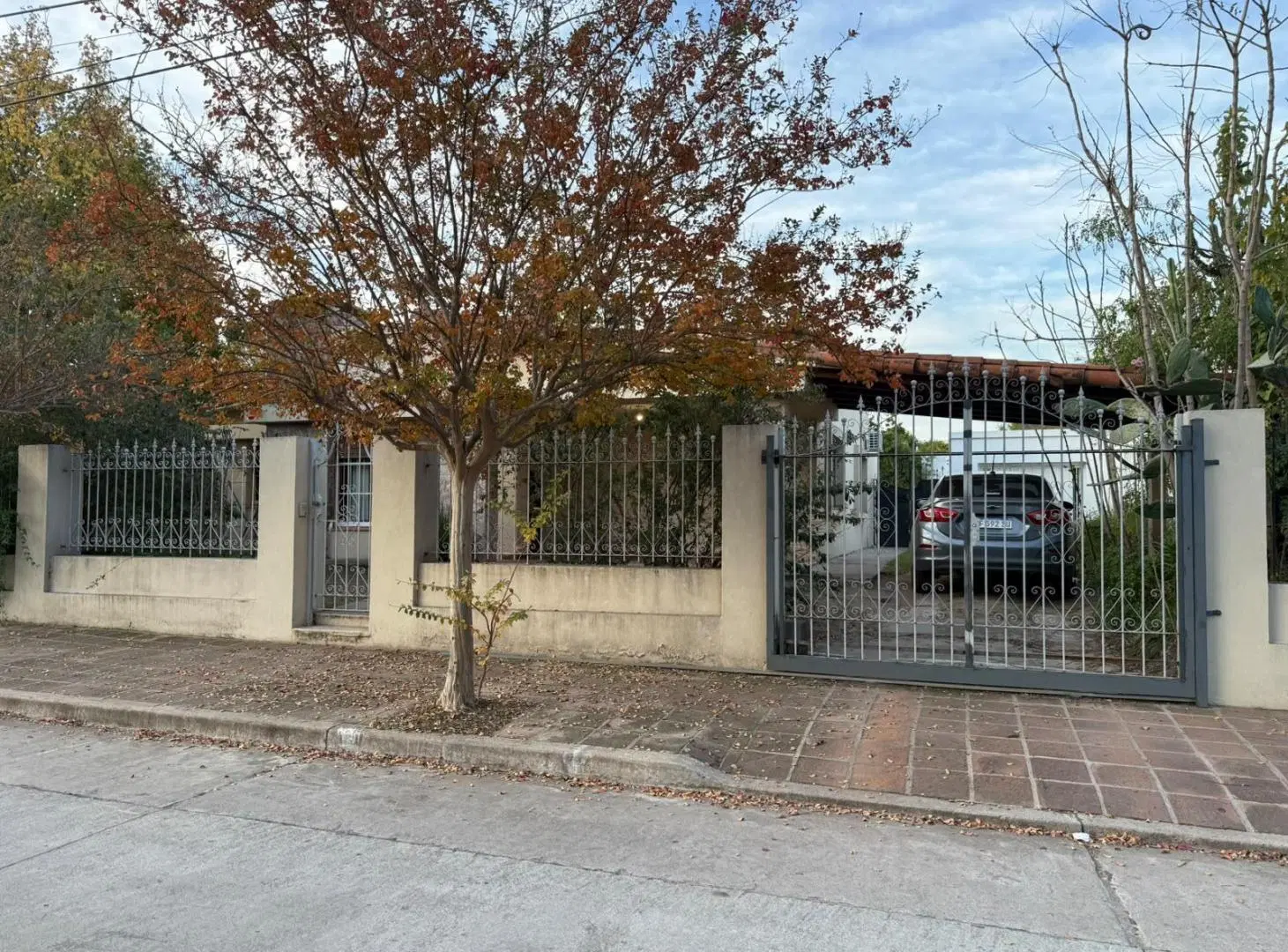 Casa a mts de la mujer urbana. 3dor. apta credito 2